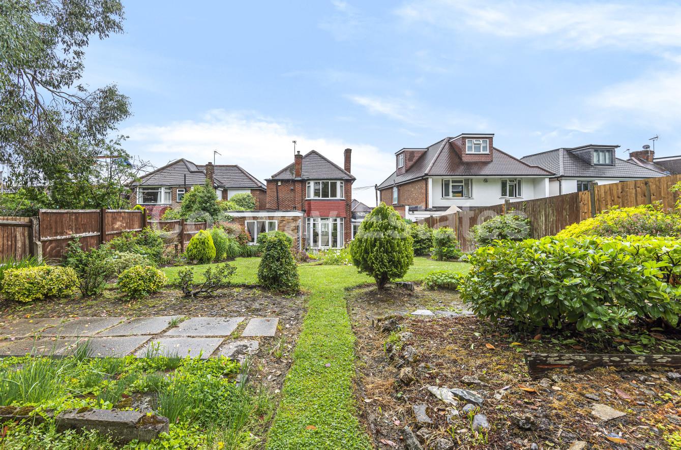 Glenmere Avenue, Mill Hill